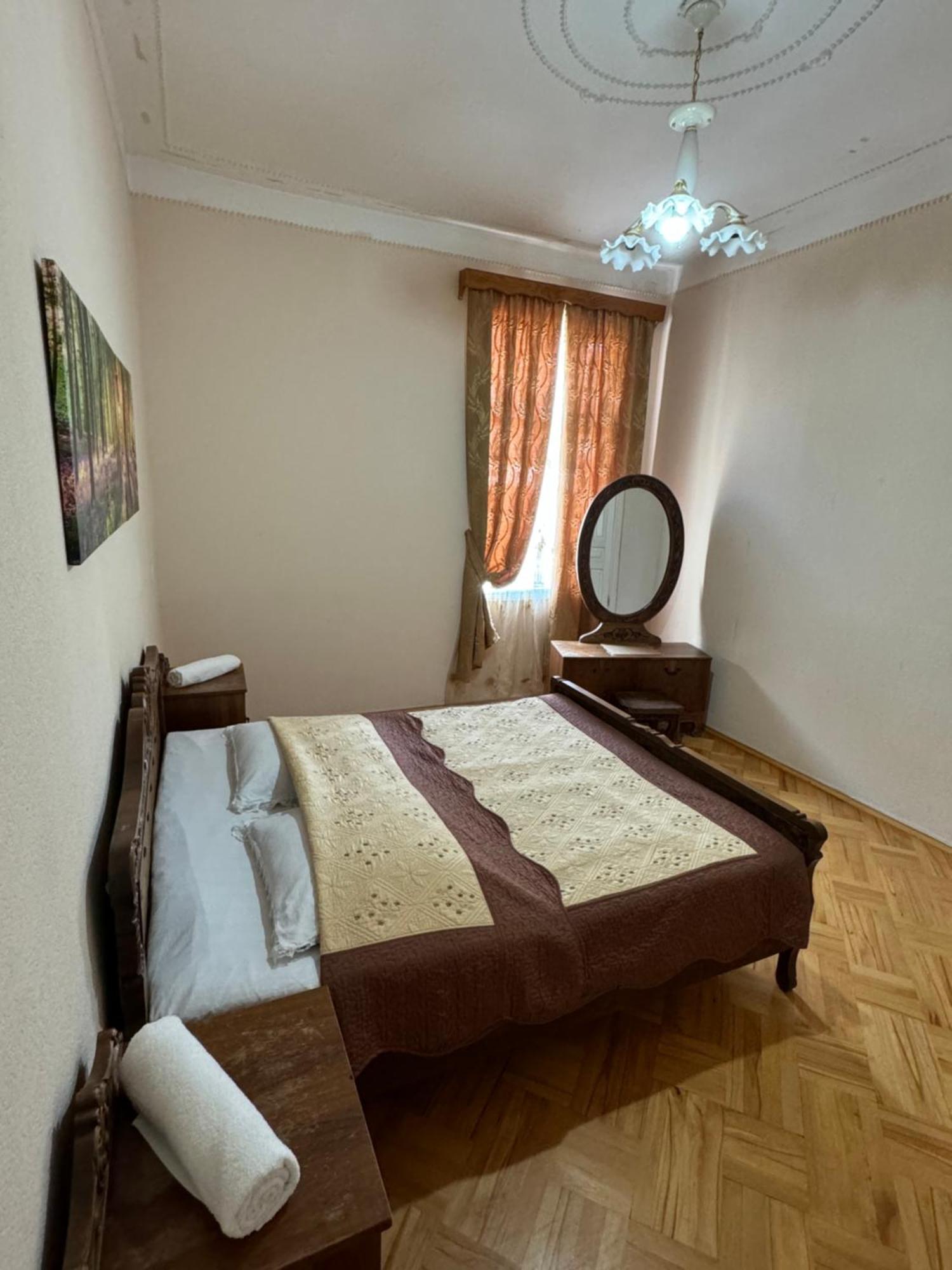 Host N1 Apartment Kutaisi Exterior photo