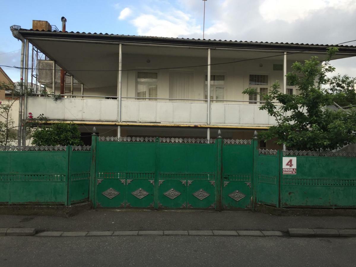 Host N1 Apartment Kutaisi Exterior photo