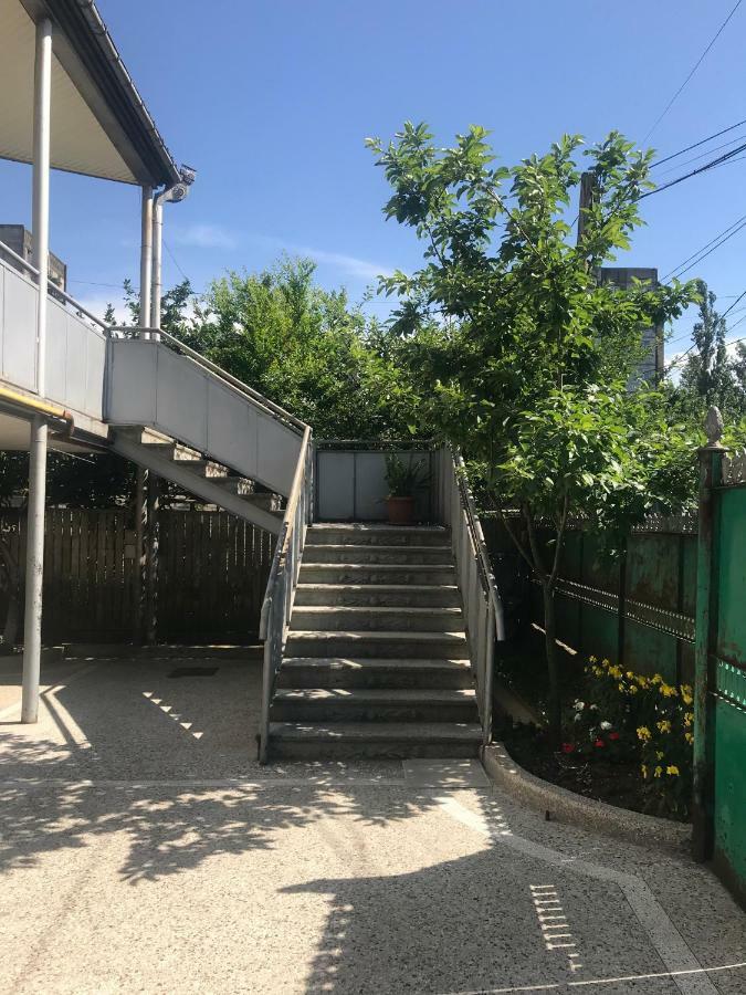 Host N1 Apartment Kutaisi Exterior photo